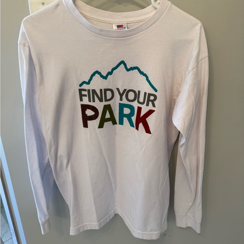 Hanes White 'Find Your Park' Long Sleeve Shirt Grand Tetons